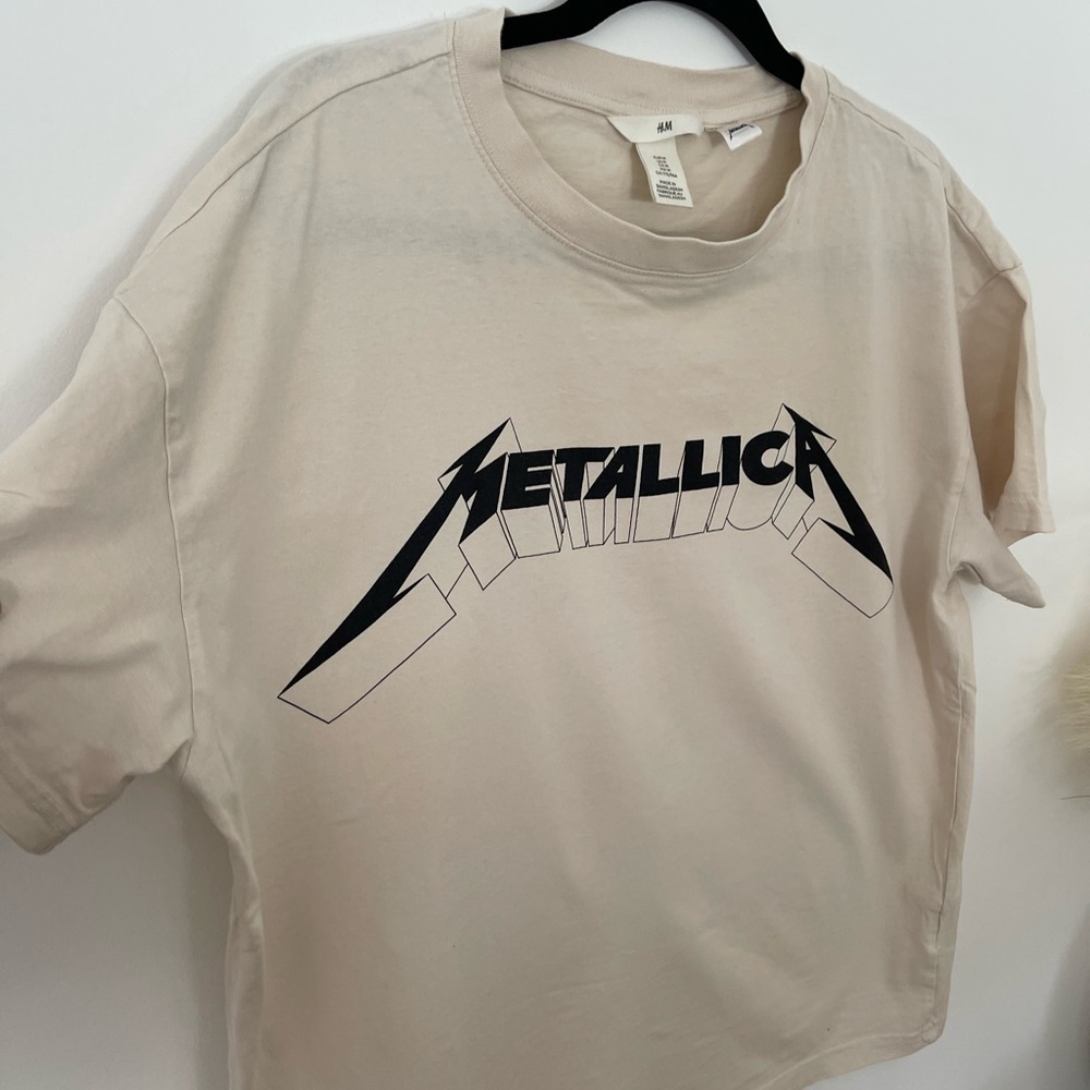 H&M Cream Graphic Tee - Picture 2 of 3